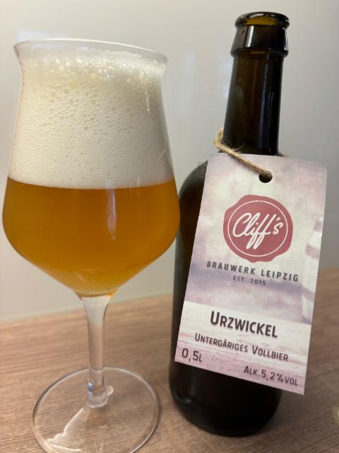 Urzwickel 5.2%, Cliff's Brauwerk, Germany