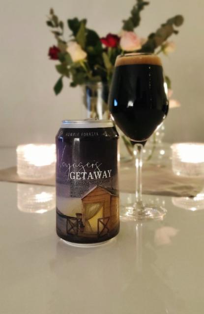 Voyager's Getaway: Marshmallow, Cocoa Nibs, Vanilla Beans, Coconut 12.0%, Humble Forager Brewery, United States
