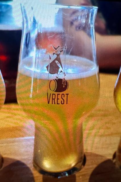Vrest Pilzner 4.4%, Browar Vrest, Poland