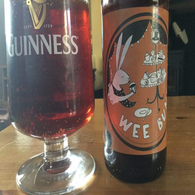 Wee Buns 5.7%, Mad Hatter Brewing Company, England