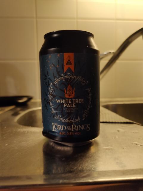 White tree pale 5.2%, Mad Scientist, Hungary