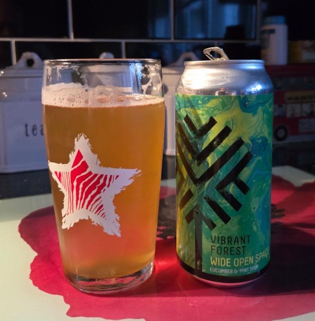 Wide Open Space 4.5%, Vibrant Forest Brewery, England