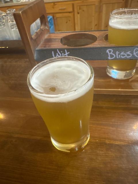 Wit collective 5.0%, Wheathered ground, United States