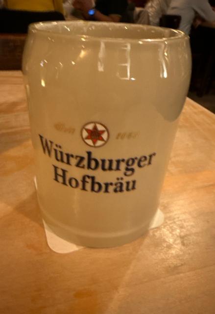Würzburger Hofbräu aus dem Holzfaß, Würzburger Hofbräu