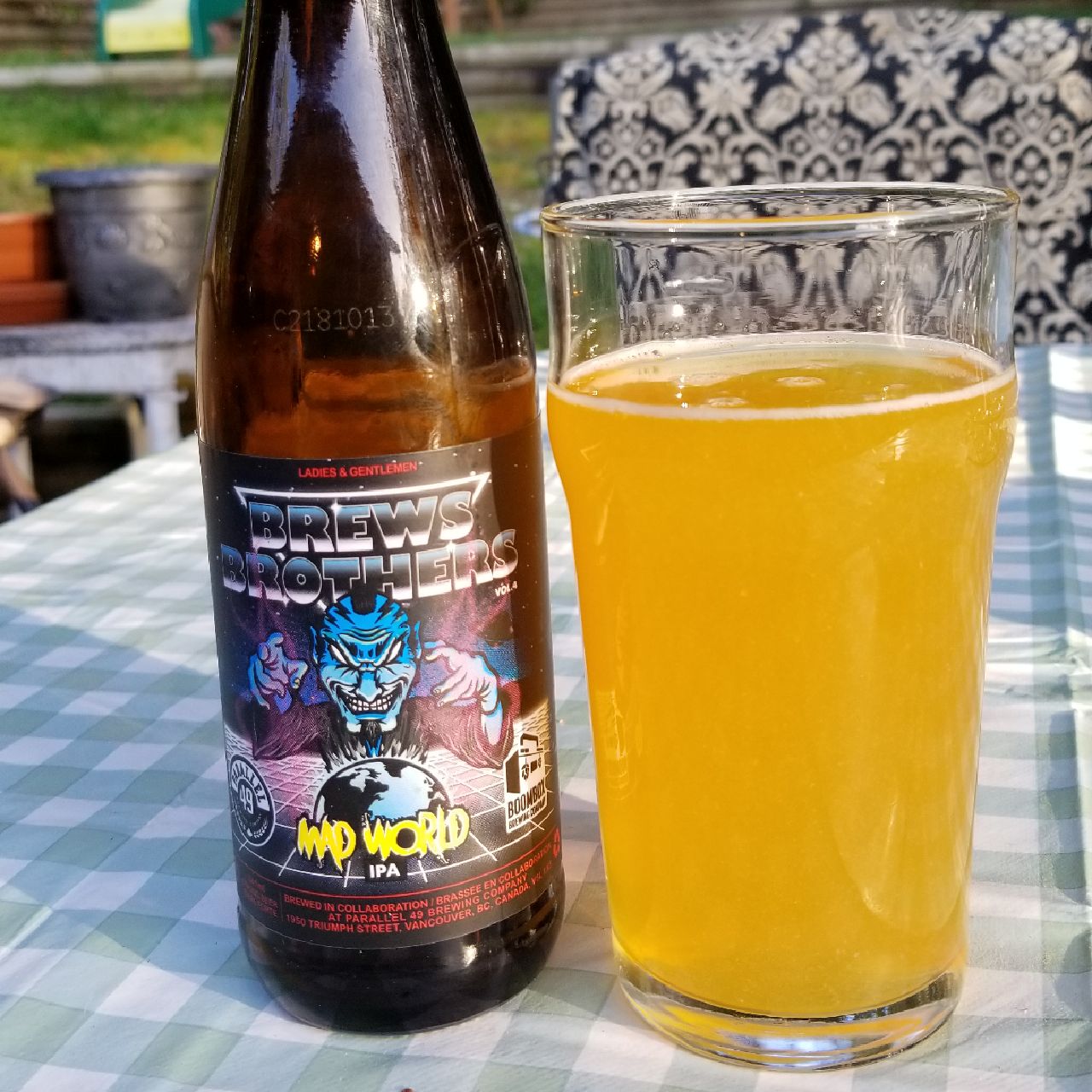 Brews Brothers Mad World IPA, Canada