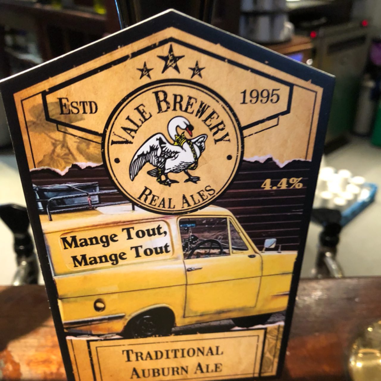 Mange Tout, Mange Tout, England