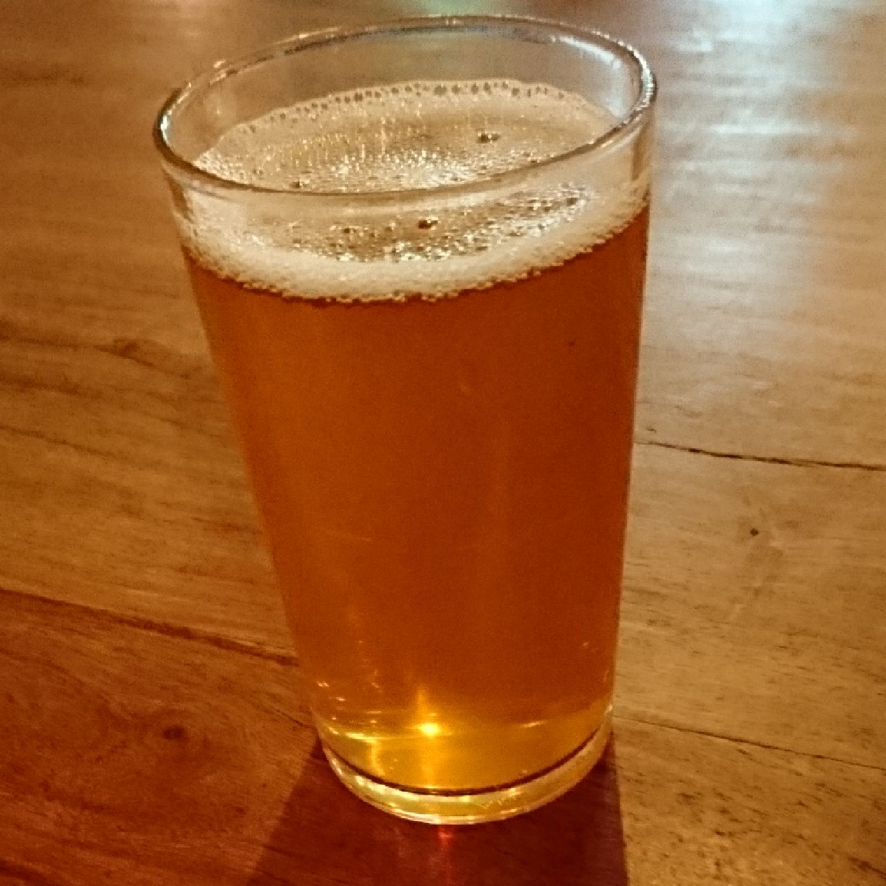 Humala Halkaisi Ihmisen Kahtia, Finland