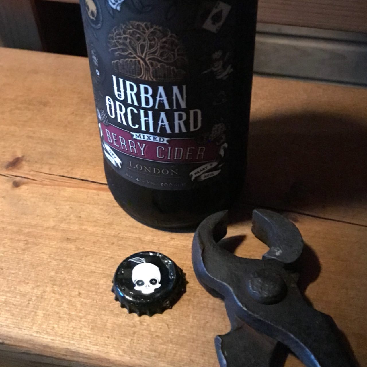 Urban Orchard Berry Cider, England