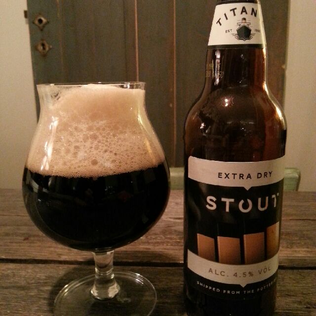 Extra Dry Stout, England