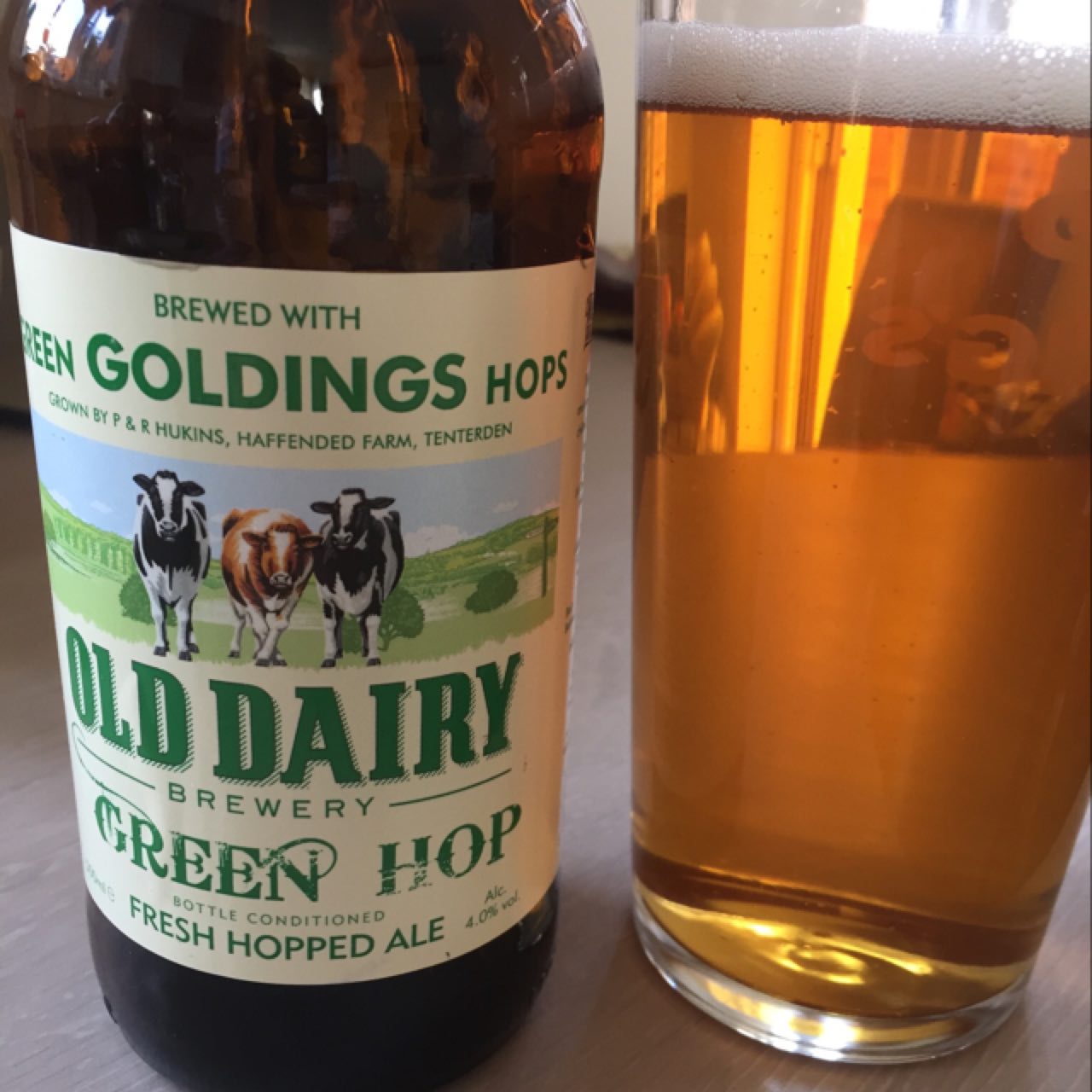 Green Hop Goldings, England