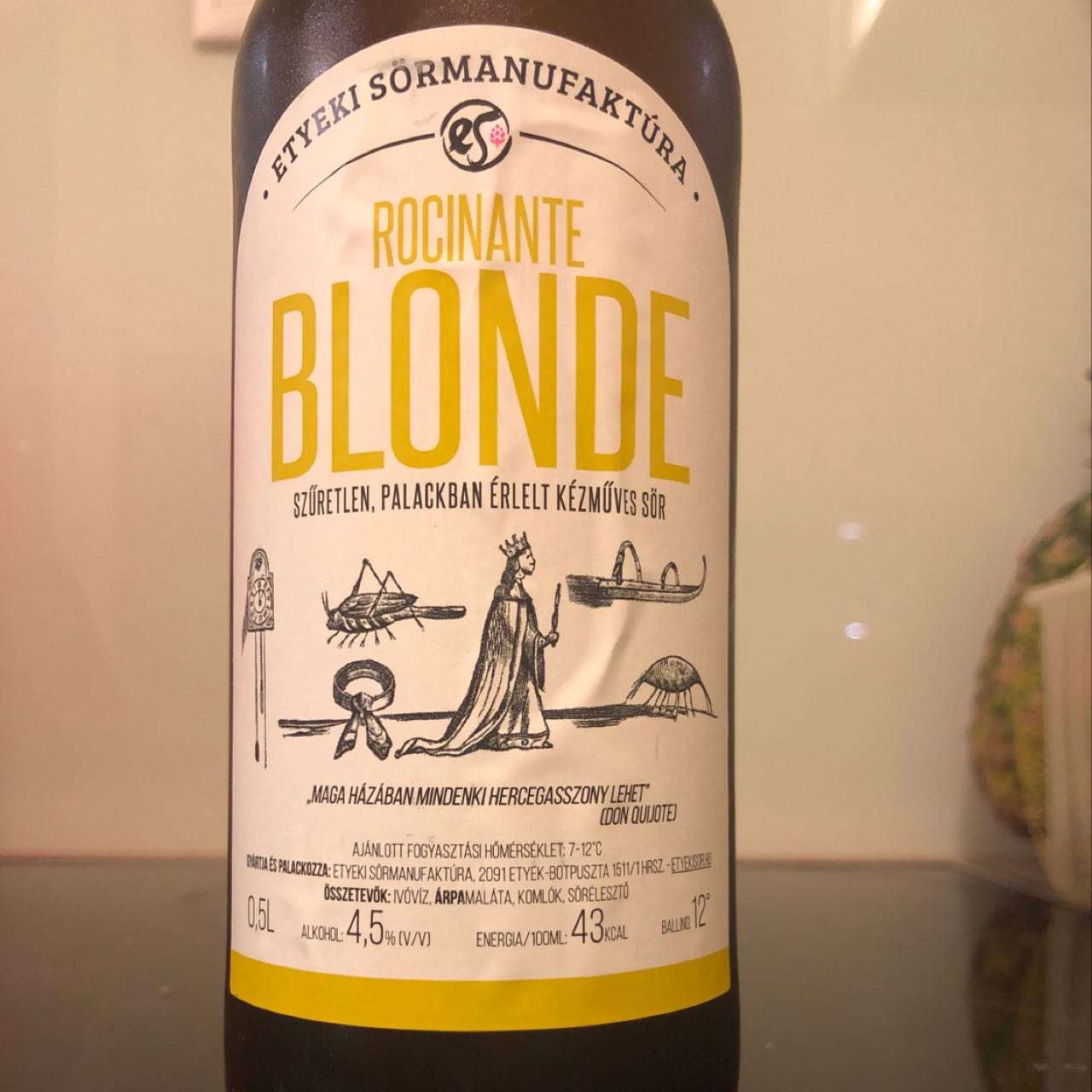 Rocinante Blonde, Hungary