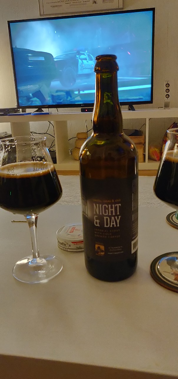 Night & Day vanilla, cacao & chili, United States