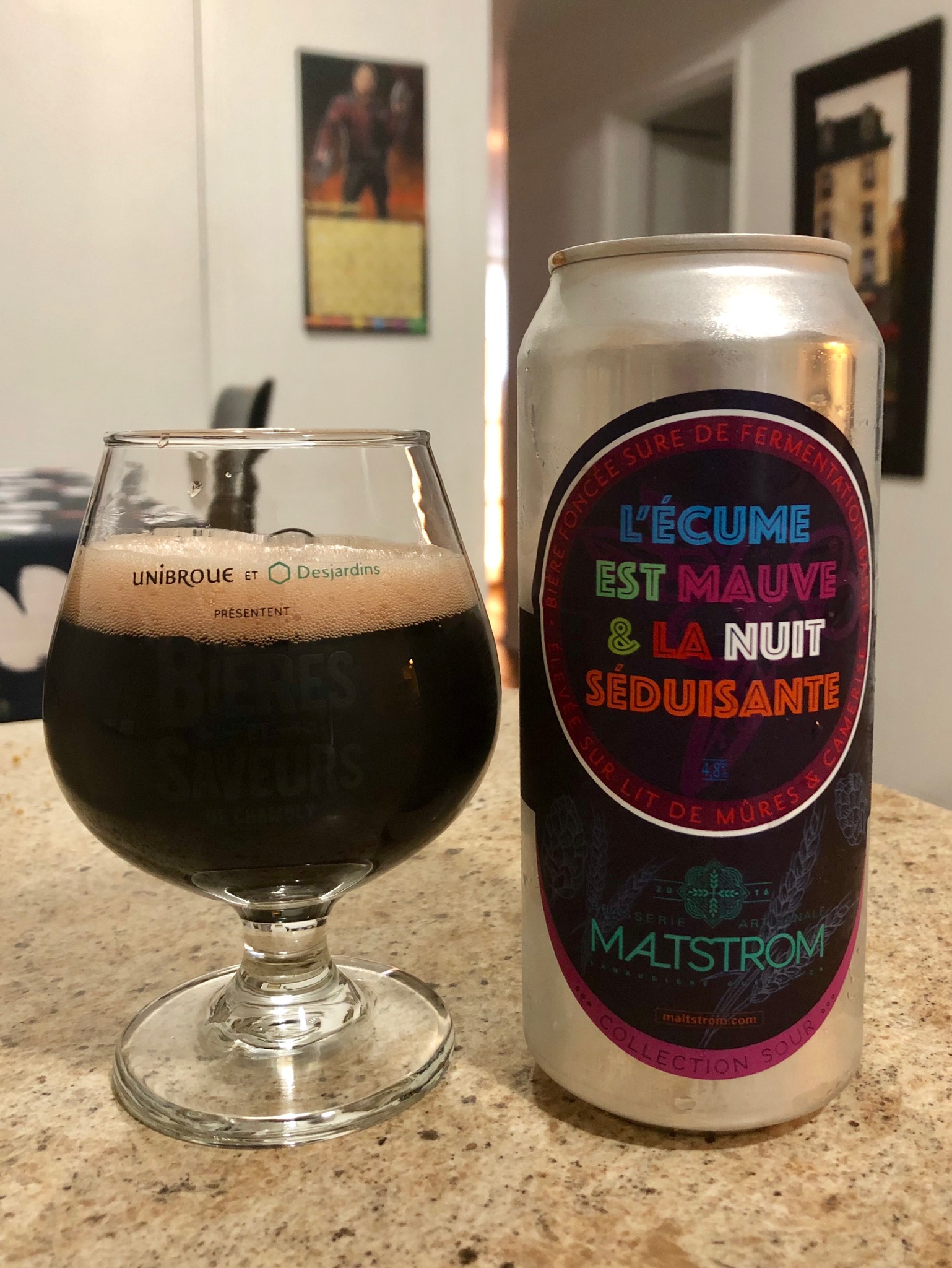 L'écume est mauve & la nuit séduisante, Canada