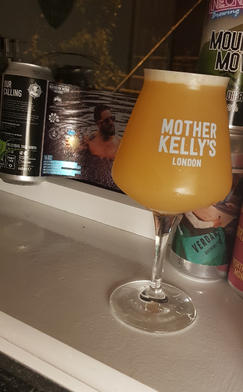 Patrons Project 16.02 // Getting Caught In The Rain, England