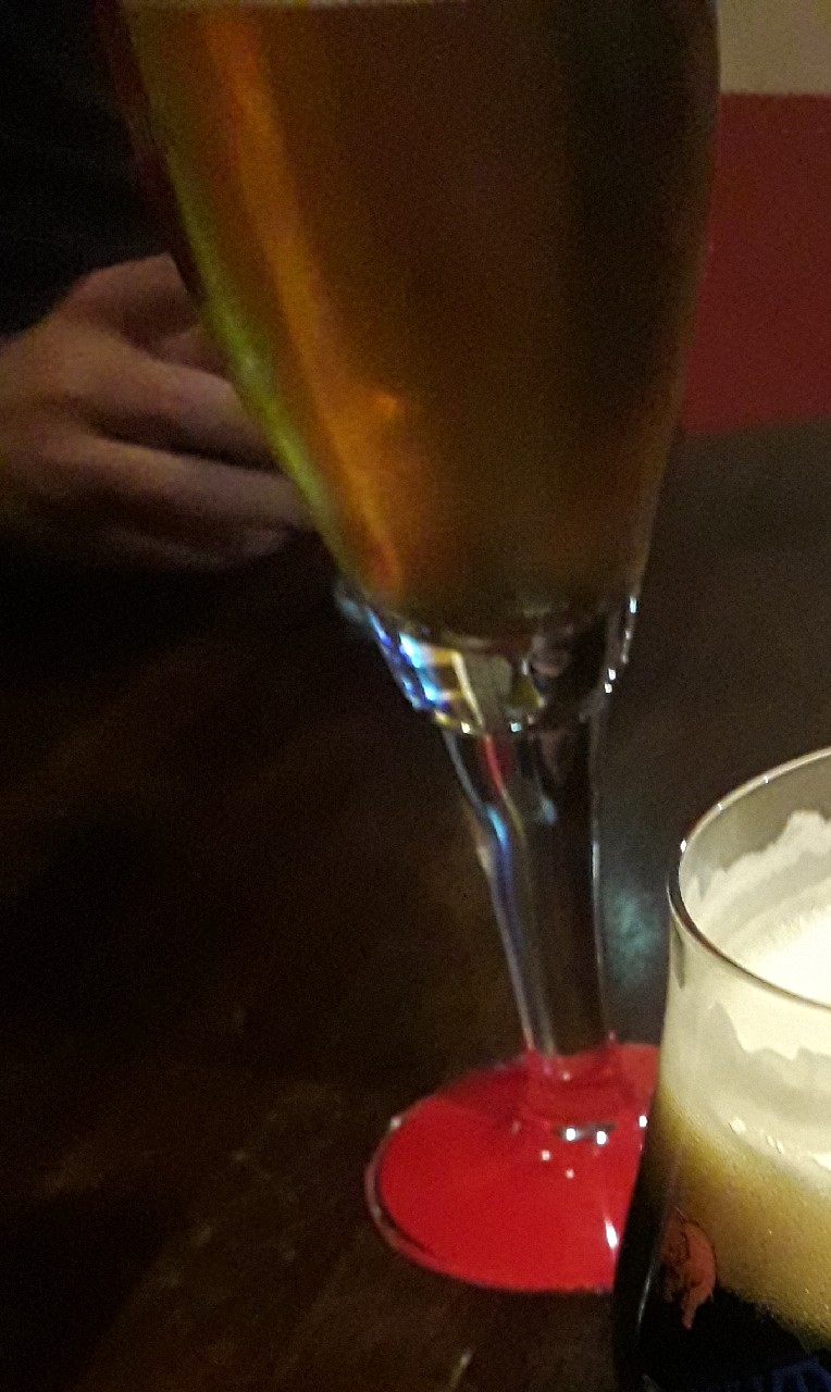 La 32 Blonde, France