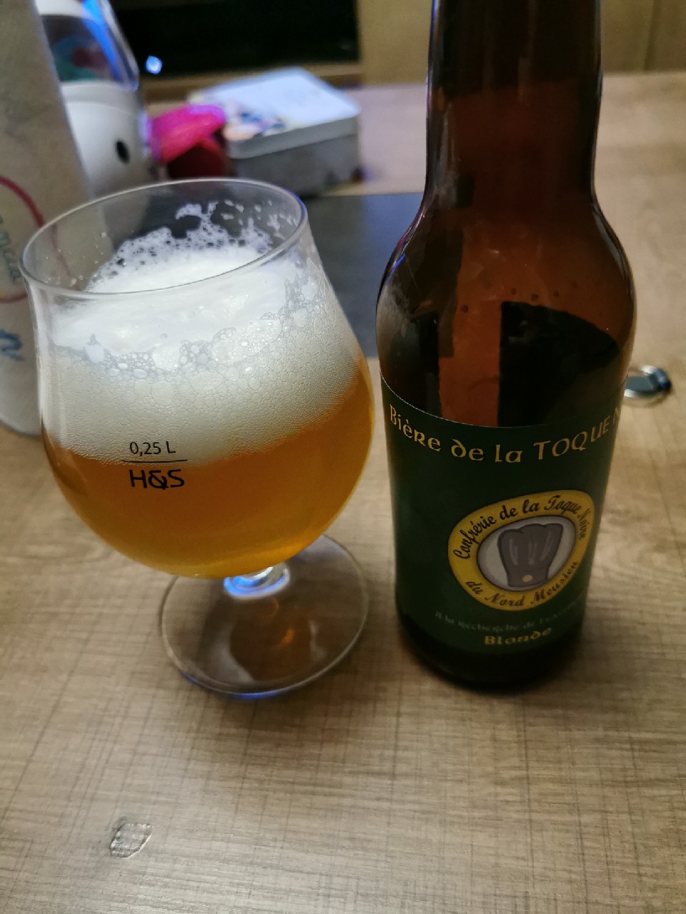 Bière De La Toque Noire Blonde, France