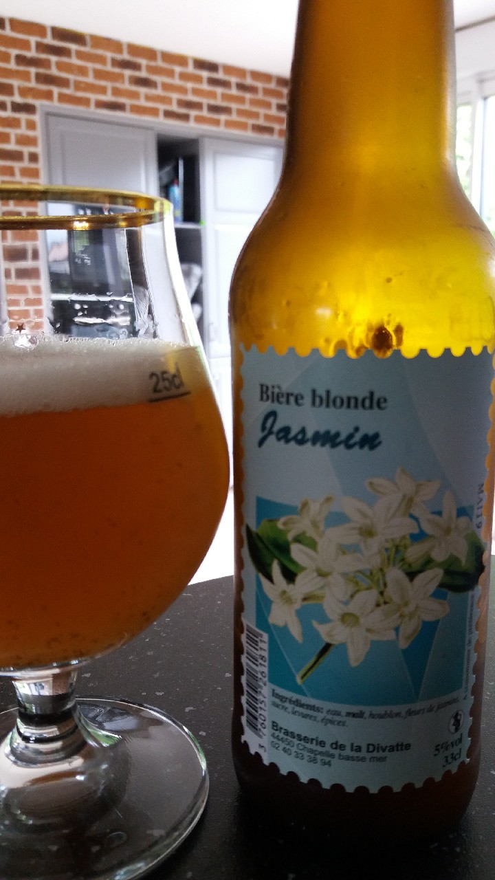 Divatte Blonde Jasmin, France