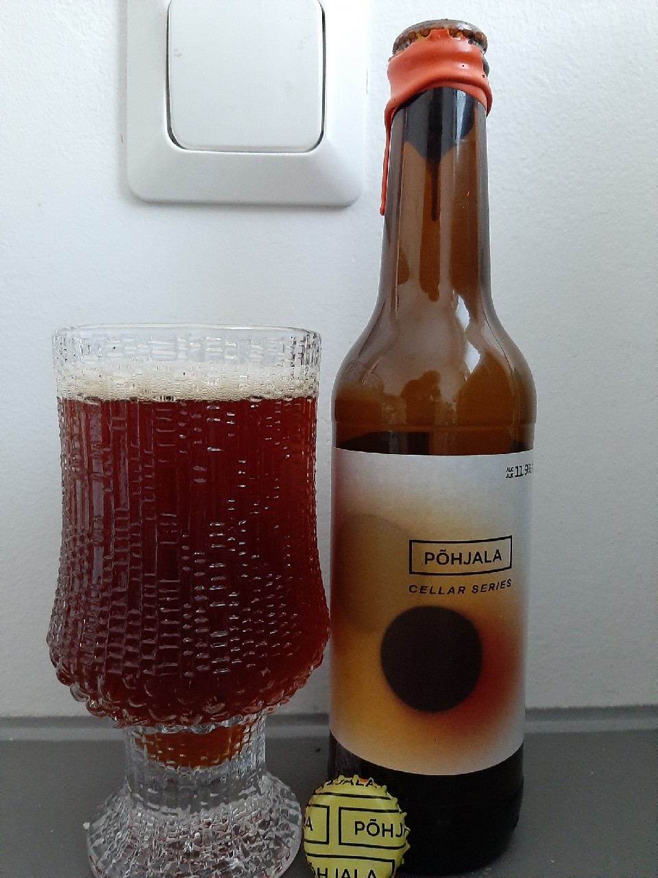 Valge Öö PX (Cellar Series), Estonia