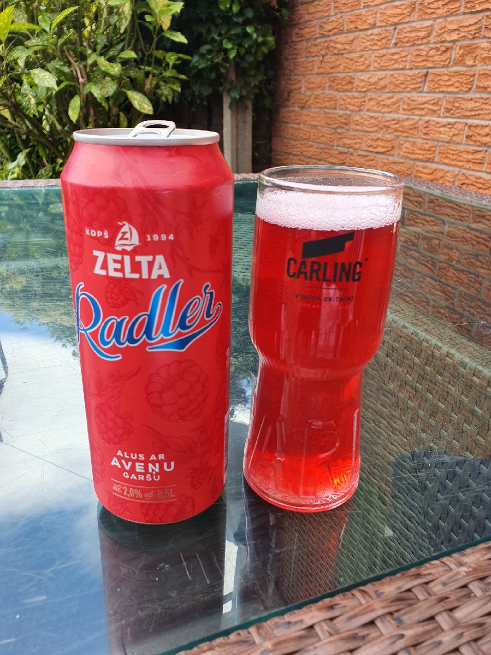 Zelta Radler Alus ar Aveņu Garšu, Latvia