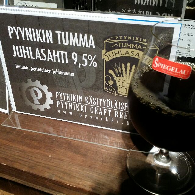 Tumma Juhlasahti, Finland