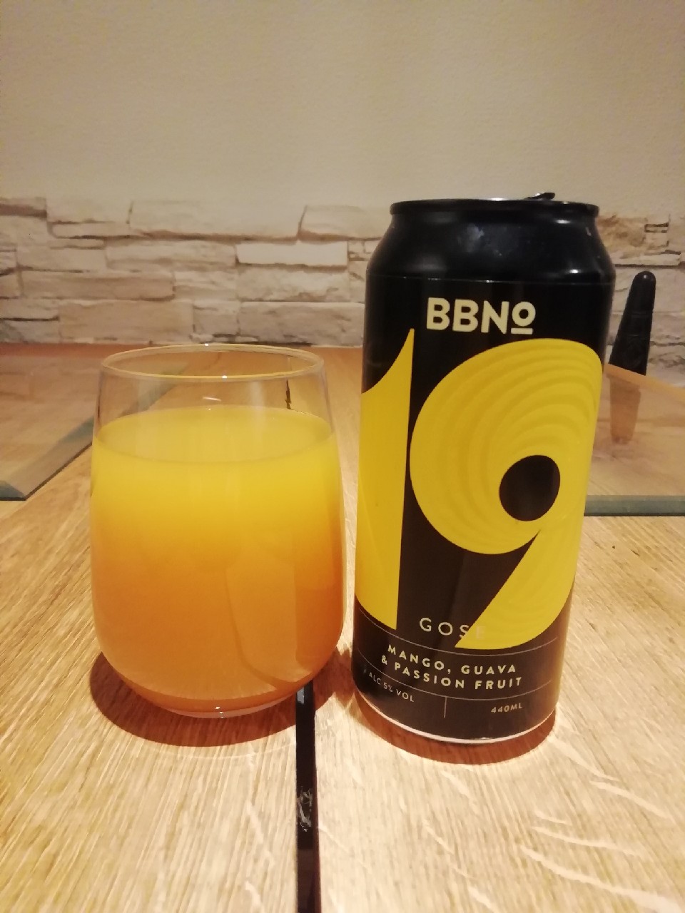 19 Gose - Mango, Guava & Passion Fruit, England