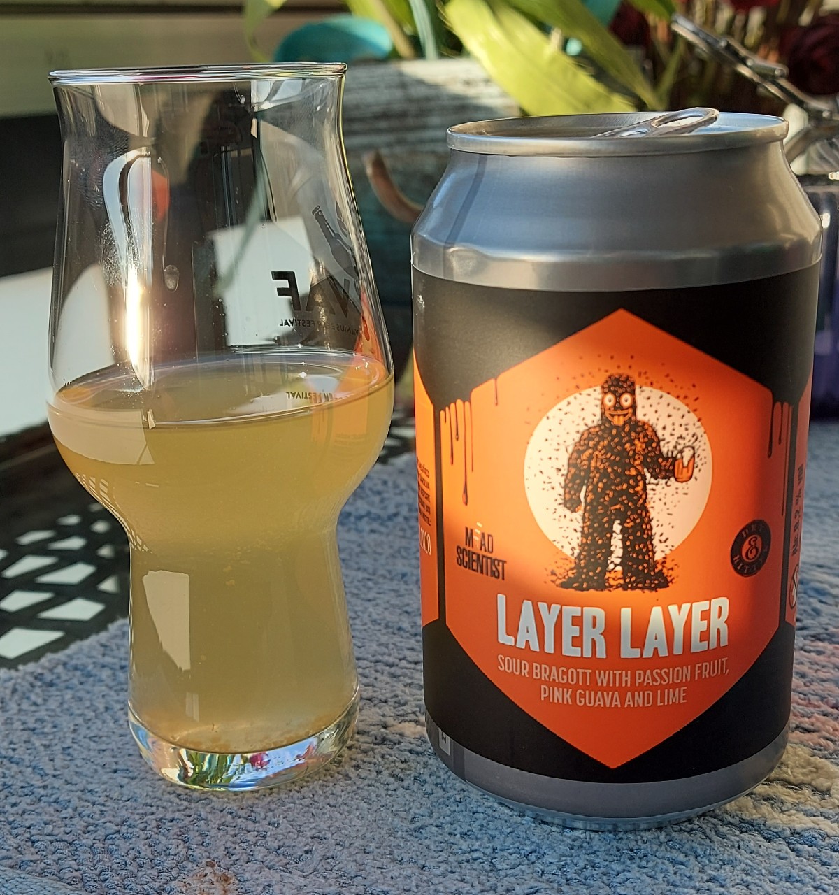 Layer Layer, Hungary