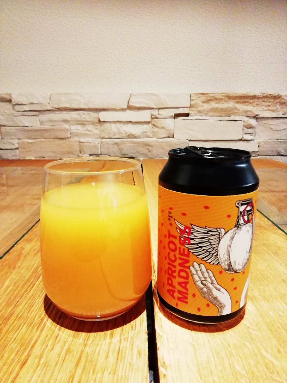 Apricot Madness, Hungary