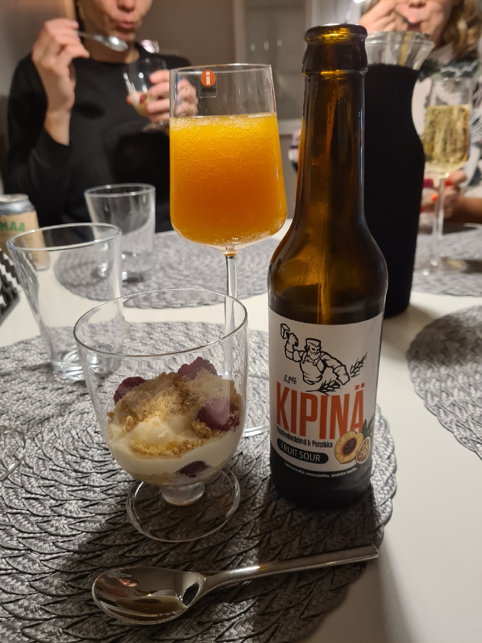 Kipinä: Passionhedelmä & Persikka, Finland