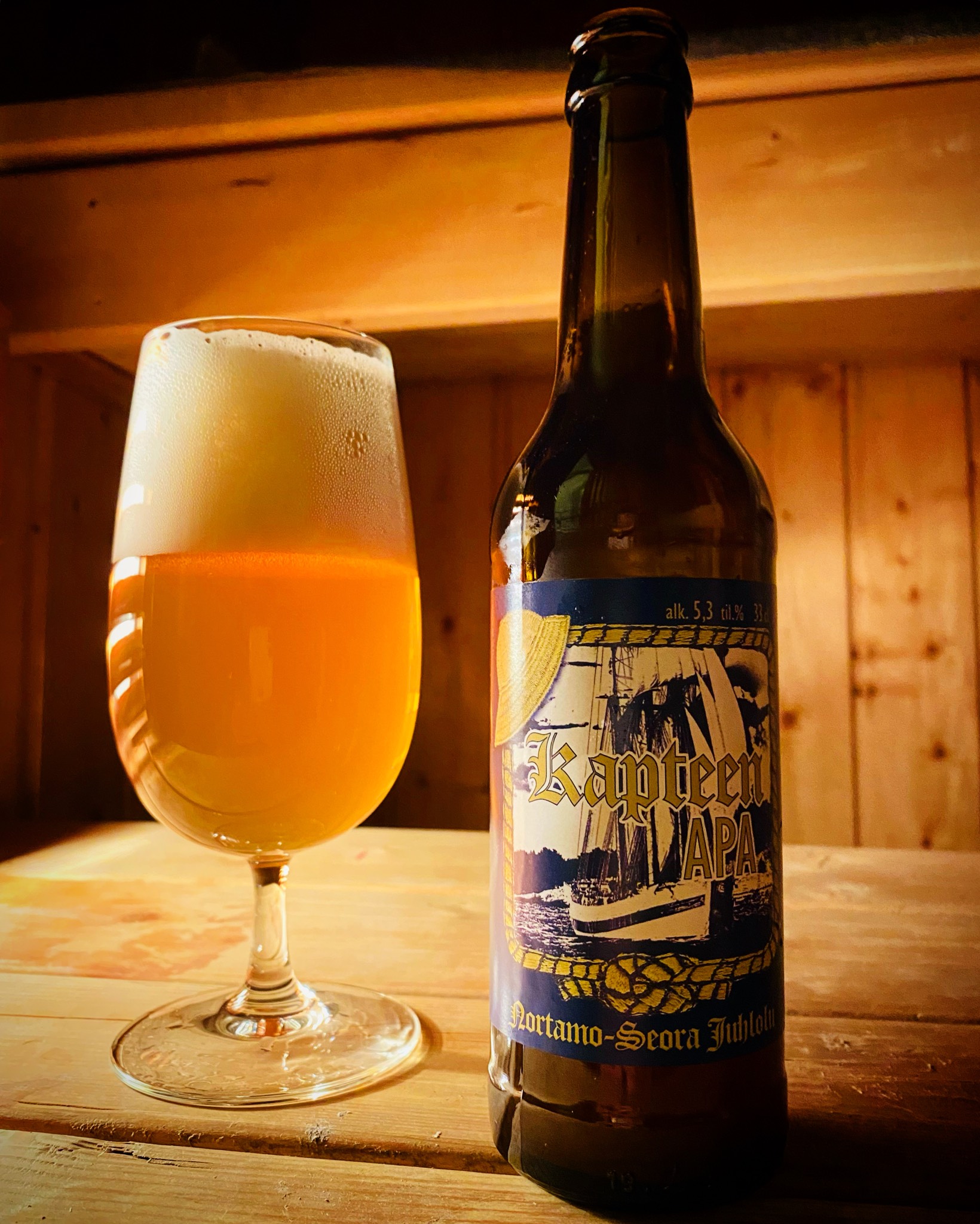 kapteen apa, Finland