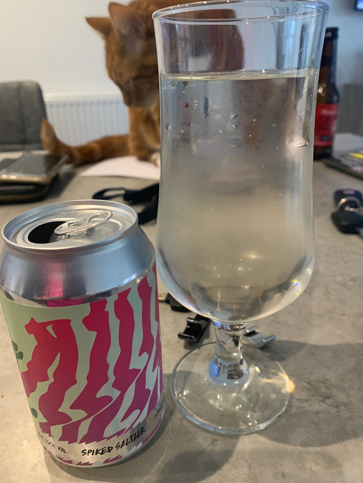 Spiked Seltzer Raspberry & Lime, Norway