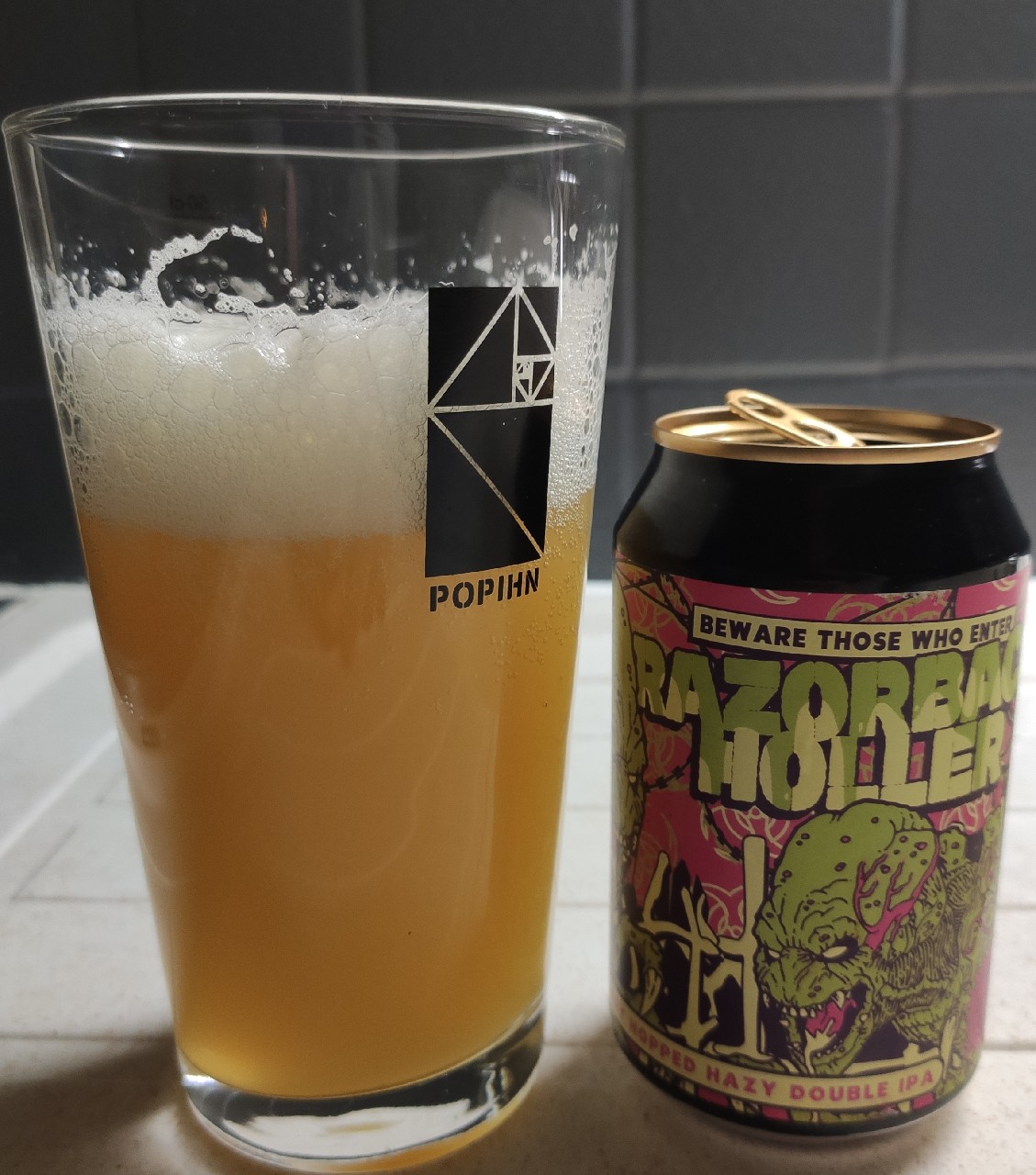 Razorback holler, Norway