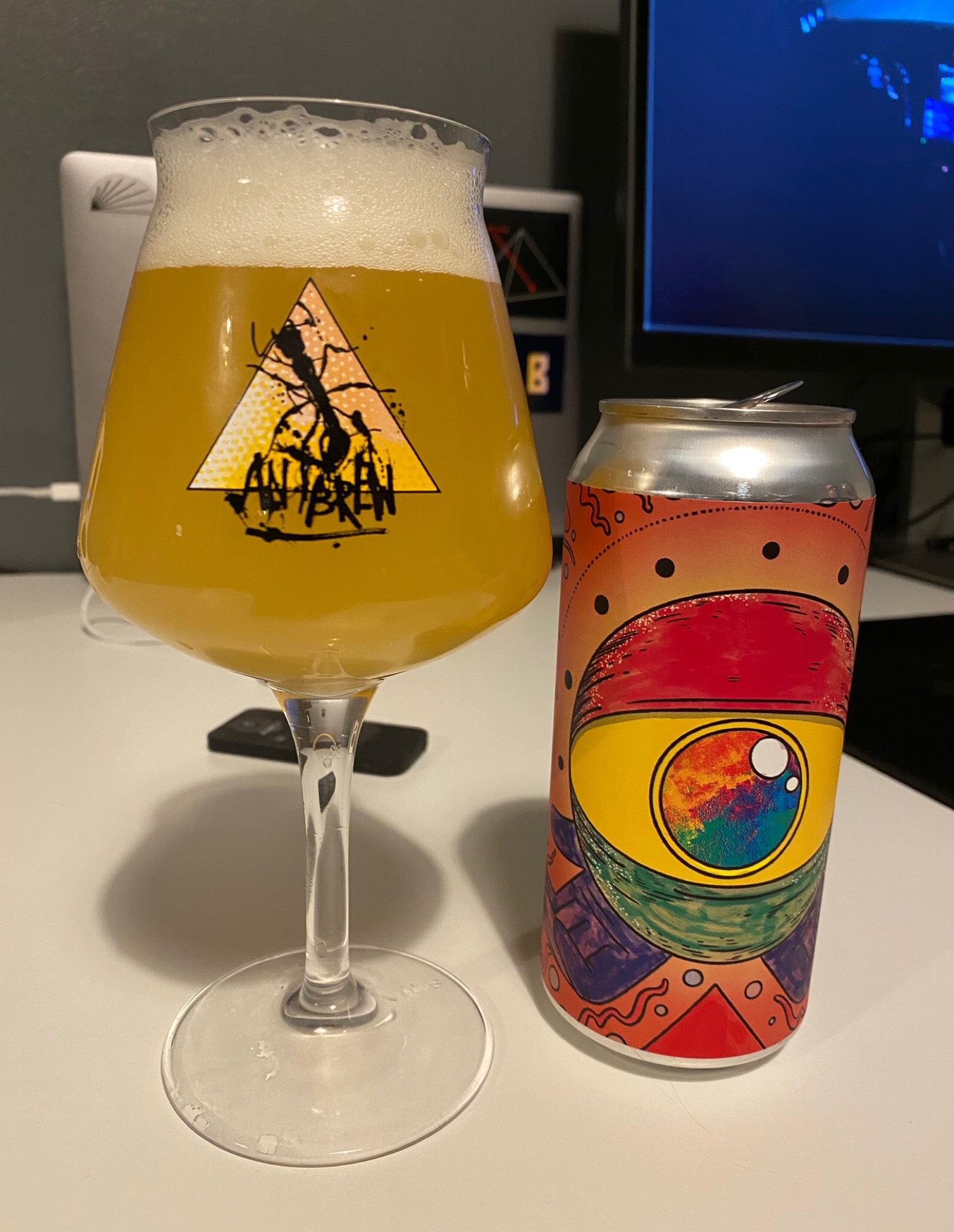 LHG Everything In Sight, England