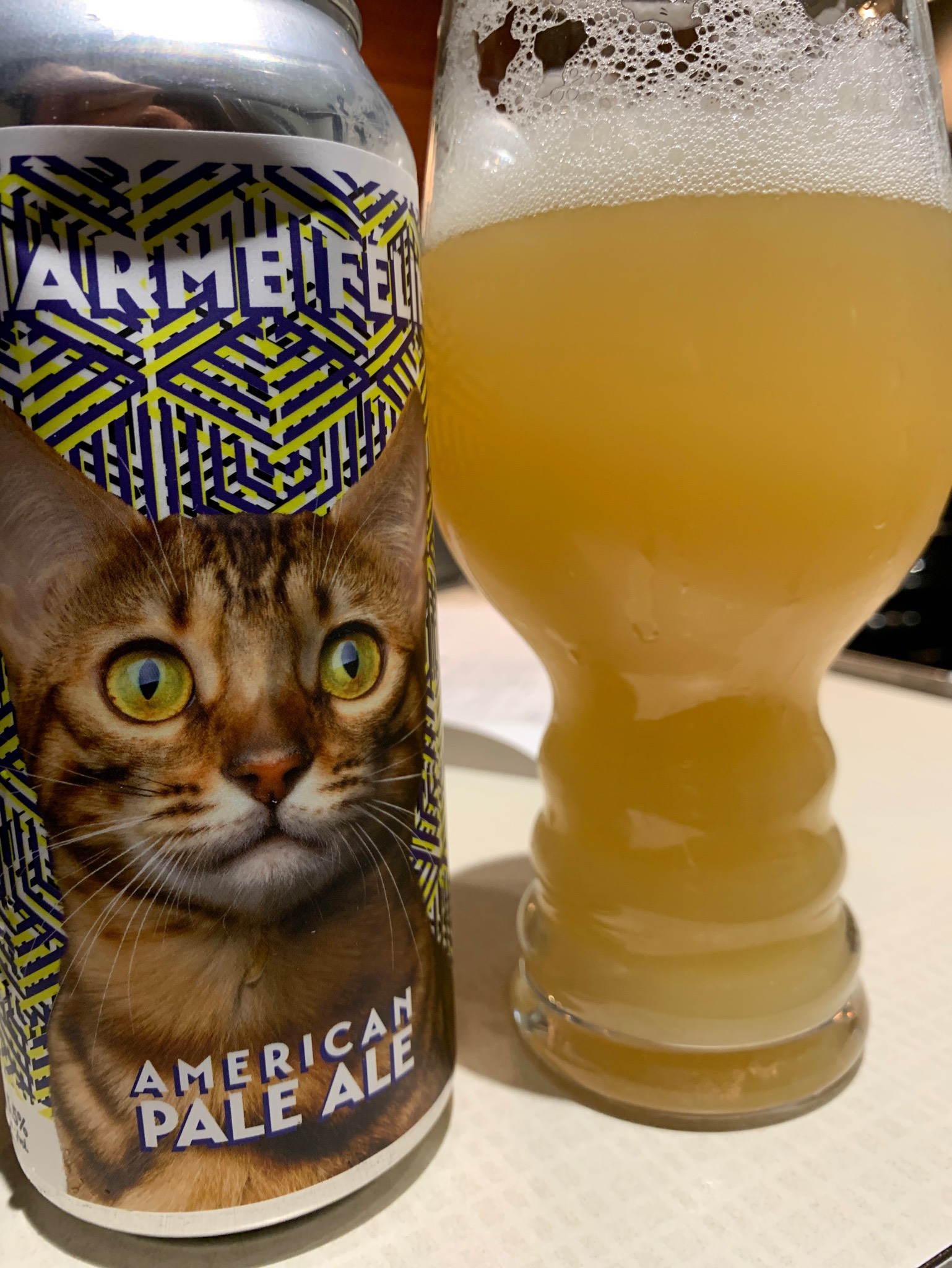 Charme felin, Canada