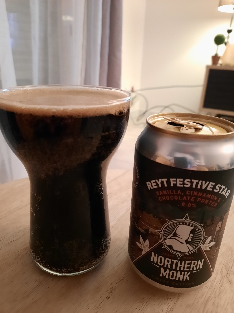 Reyt Festive Star, England