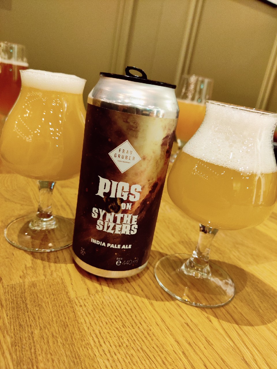 Pigs On SyntheSizers, Germany