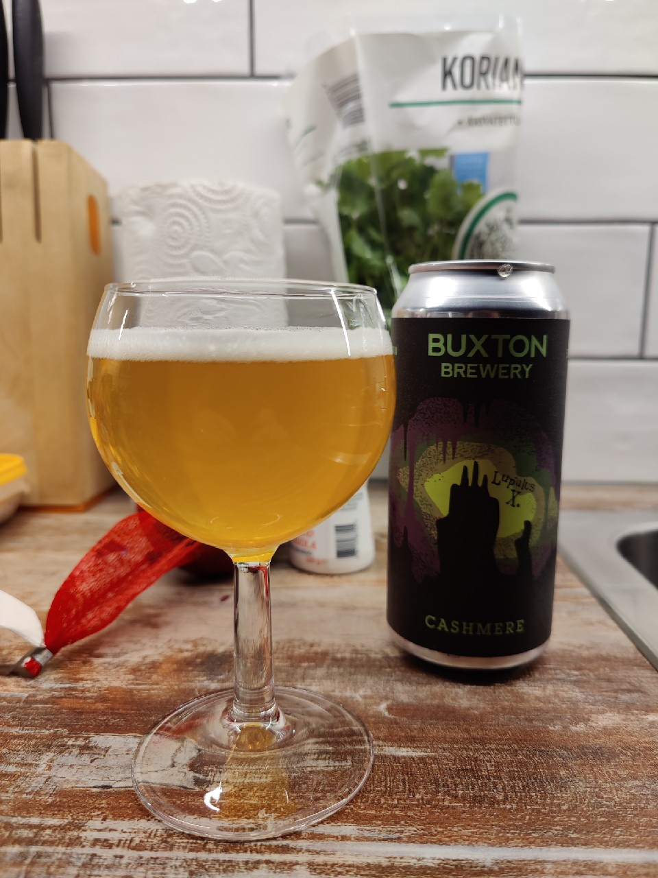 Lupulus X. Cashmere, England