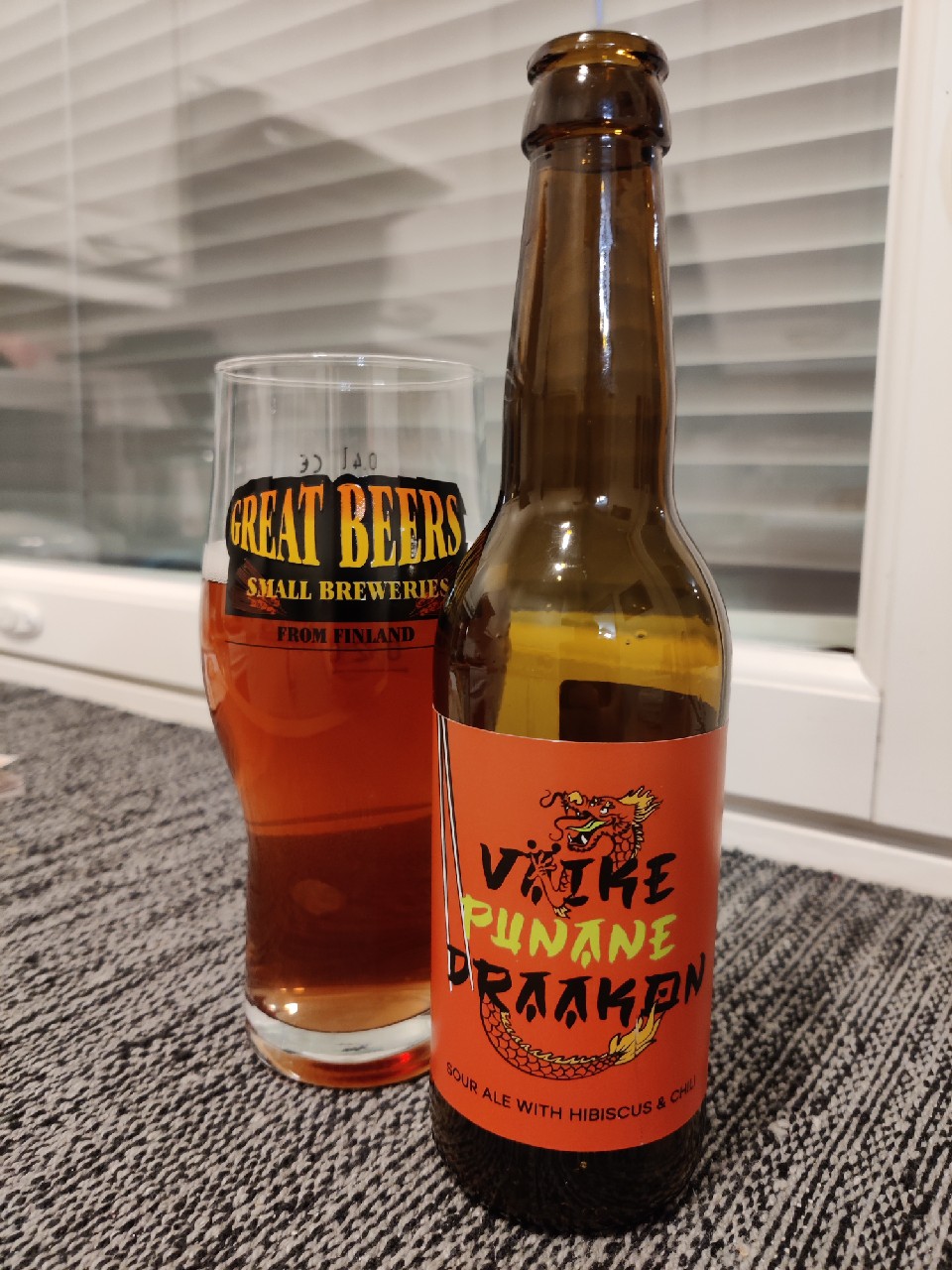 Väike Punane Draakon, Estonia