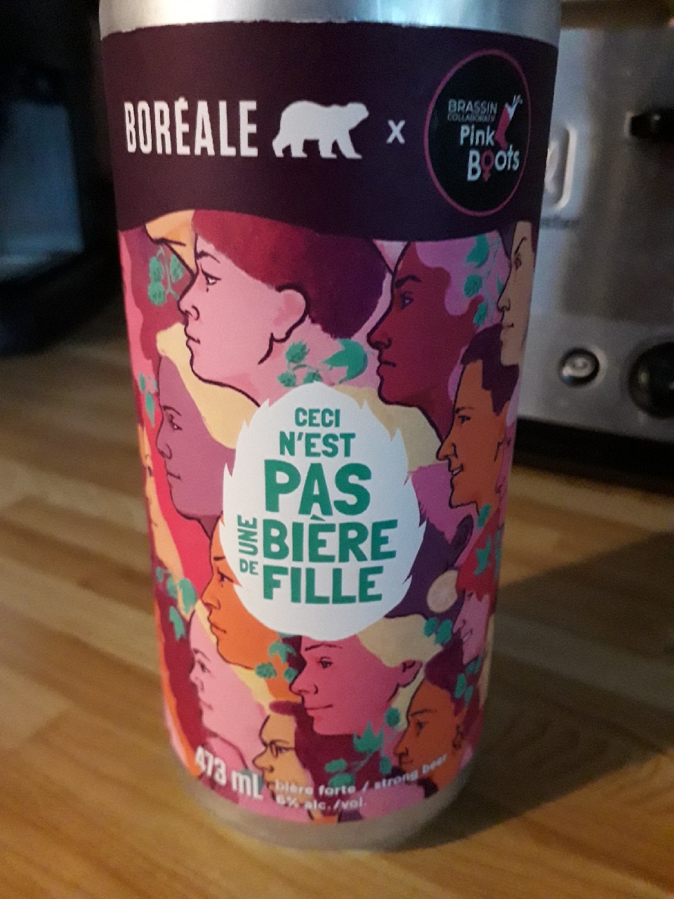 Ceci n'est pas une bière de fille, Canada