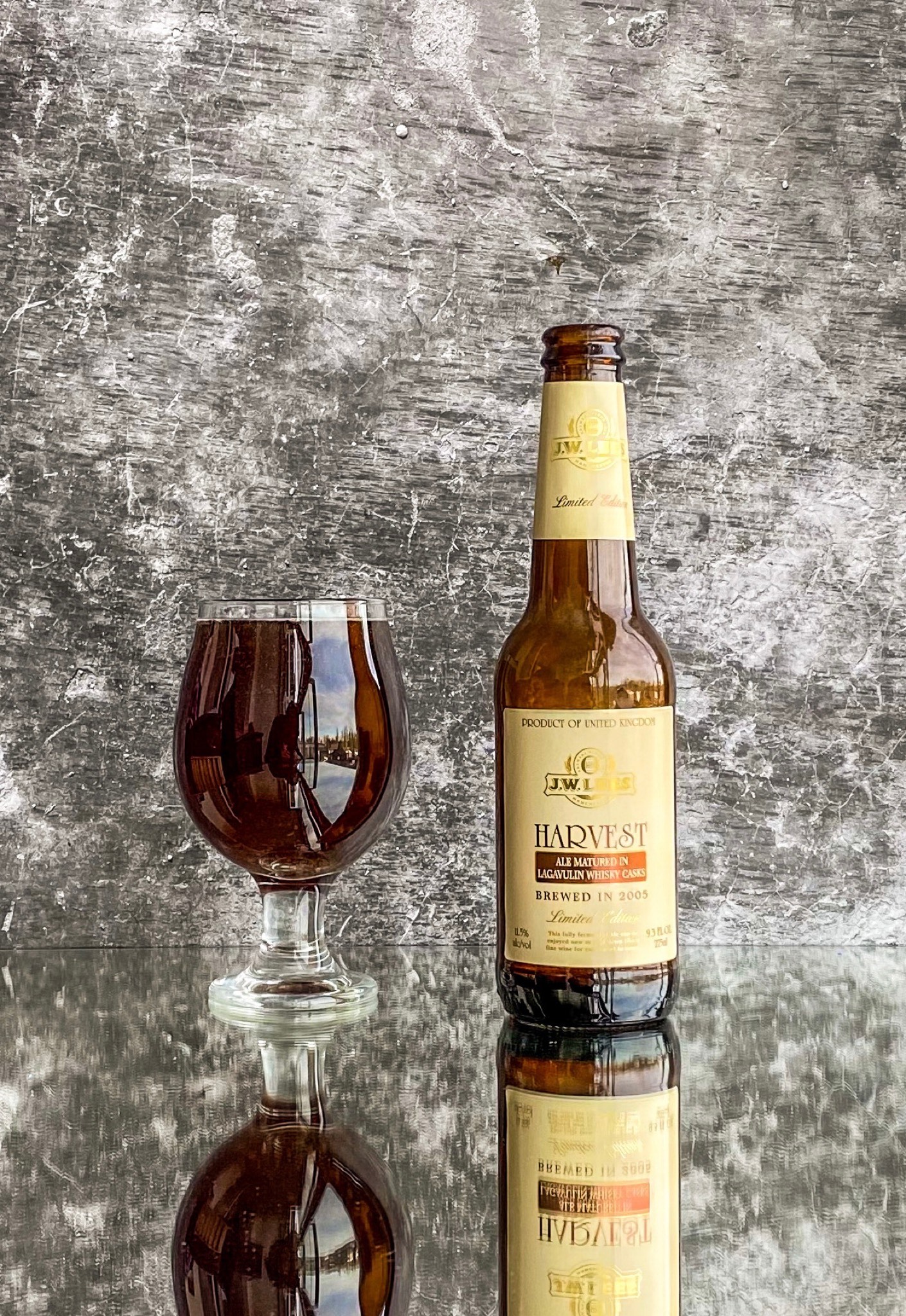 Harvest Ale Matured in Lagavulin Whisky Casks (2005), England