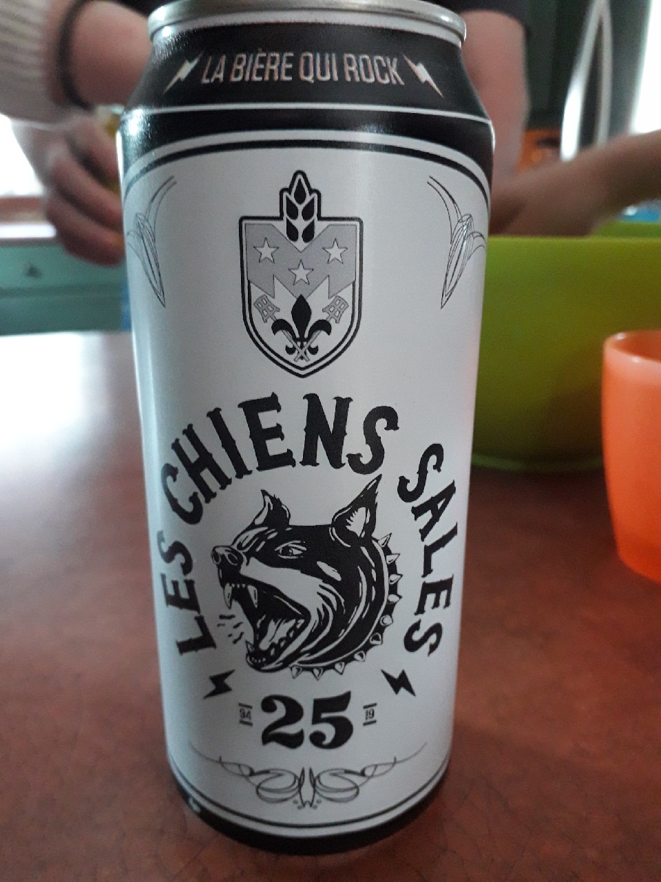 Les chiens sales, Canada