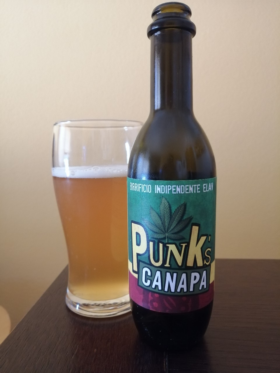 Punk's Canapa, Italy