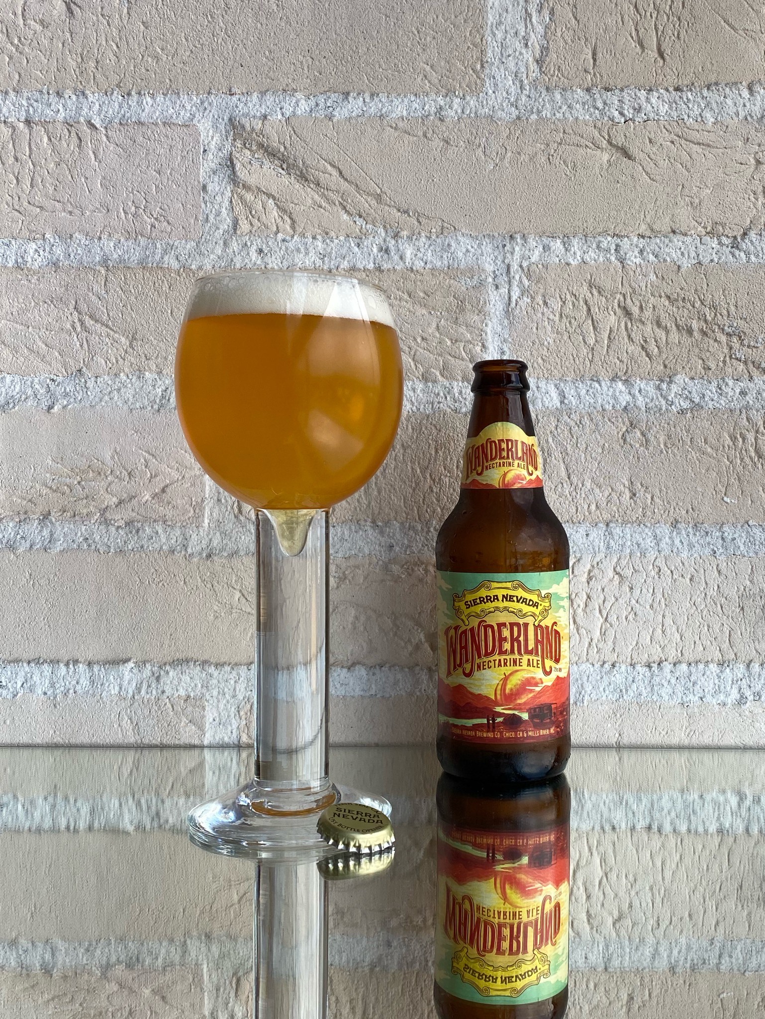 Wanderland Nectarine Ale, United States