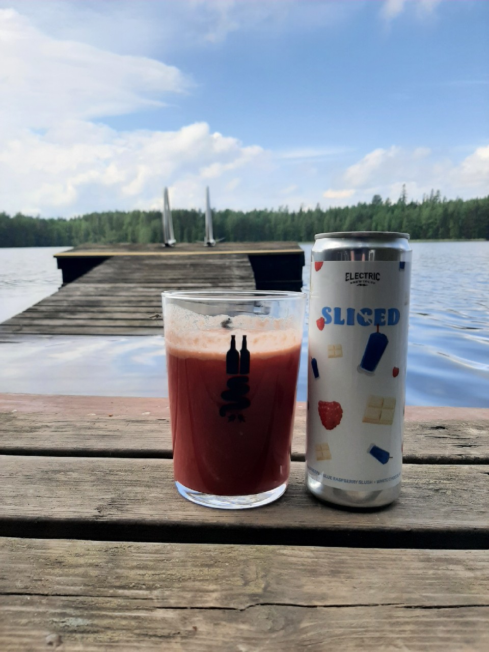 Sliced: Raspberry + Blue Raspberry Slush + White Chocolate, United States