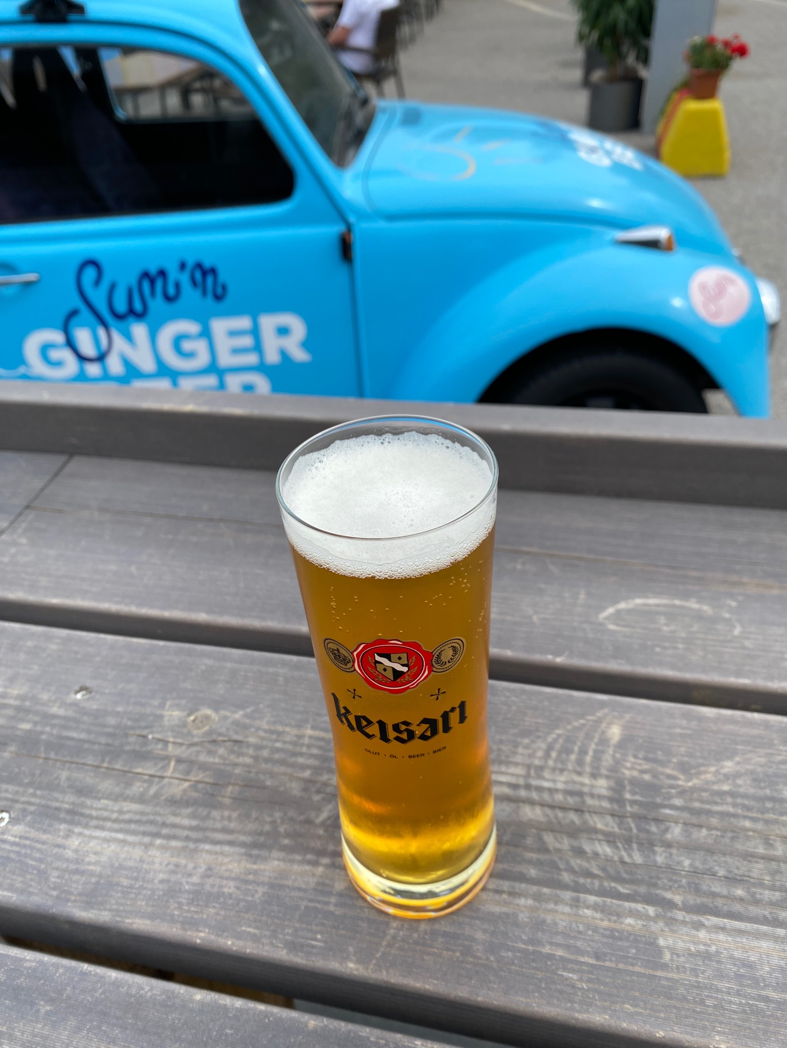 30v Juhlaolut, Finland