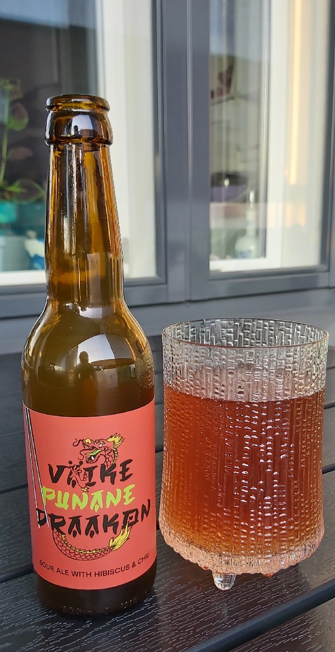 Väike Punane Draakon, Estonia