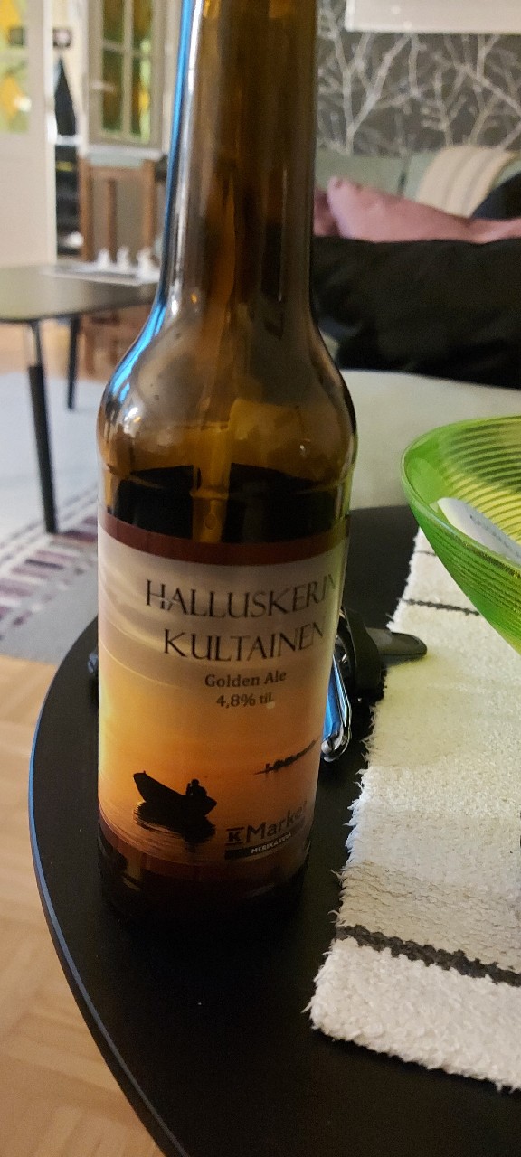 Halluskerin Kultainen, Finland