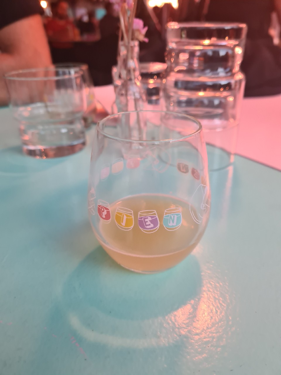 Reipas 130v Juhlaolut, Finland