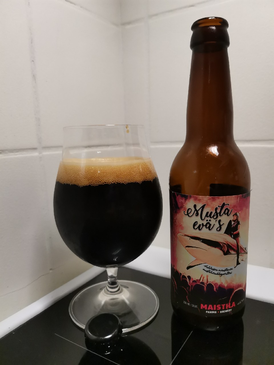 Musta Evä's, Finland