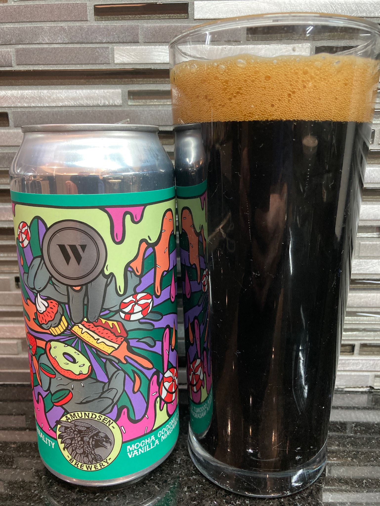 Virtual Reality - Mocha Coconut & Vanilla Macaroons, Norway