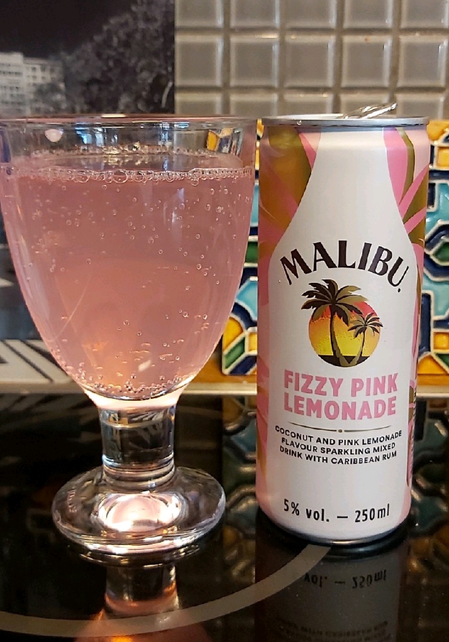 Malibu Fizzy Pink Lemonade, Finland